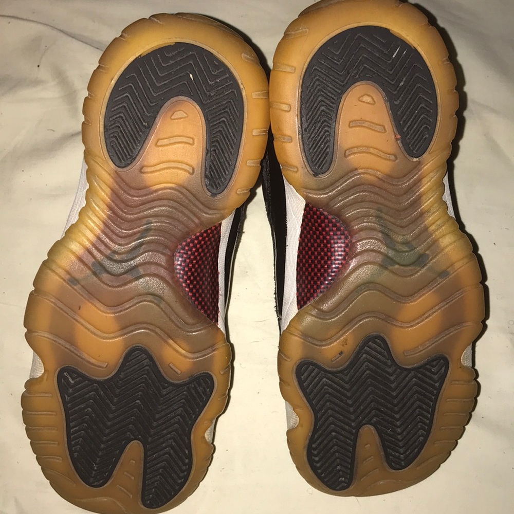 Jordan 11s - Picture 3 of 6